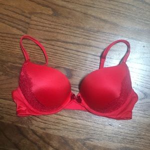 Very Sexy Push Up 34b red chantilly lace